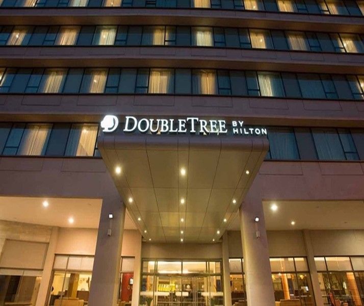 Отель Doubletree By Hilton Калама Экстерьер фото